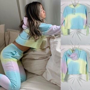 Frankies Bikini Sweatshirt Burl Rainbow